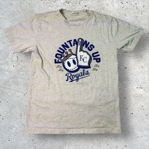 Charlie Hustle Kansas City Royals Fountains Up SGA T-Shirt Unisex Medium 2025